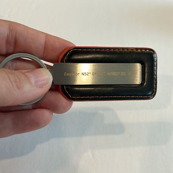 NWOT Land Rover Experience Leather Key Chain - Picture 3 of 5